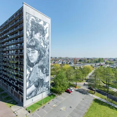 Modern With Furniture * Ostende